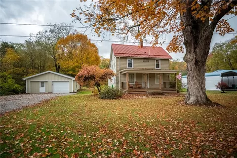 10 Railroad St, Hadley, PA 16130