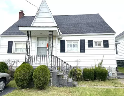 97 Liberty St, Mount Pleasant, PA 15666