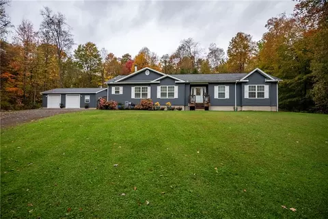 3549 Saranac Dr, Transfer, PA 16154