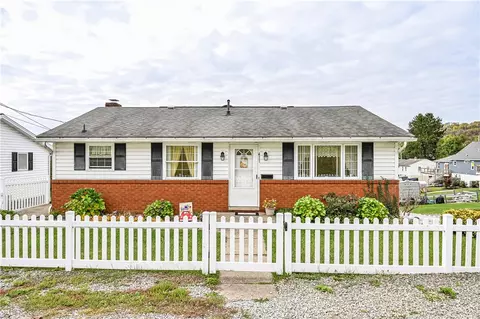 411 Clawson Ave, Youngwood, PA 15697