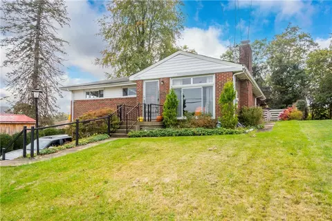 6266 Heberton Dr, Verona, PA 15147
