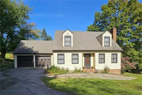 1015 Mcelree Rd, Washington, PA 15301