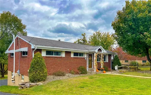139 Delaware Dr, Butler, PA 16001