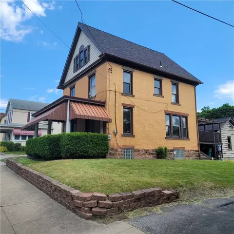 322 N Chestnut St, Derry, PA 15627