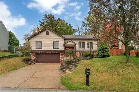 300 S Highlander Heights Dr, Glenshaw, PA 15116