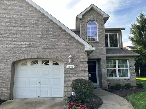 1001 W Waterford Ct, Canonsburg, PA 15317