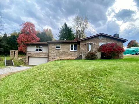 480 Center Grange Rd, Monaca, PA 15061