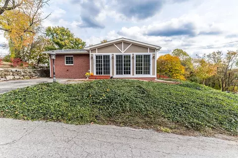 3604 Orchard St, Beaver Falls, PA 15010