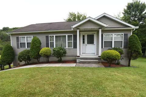 121 Jill Renee Dr, Jennerstown, PA 15547