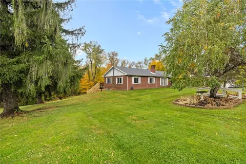 138 Mowry Rd, Monaca, PA 15061 photo 3