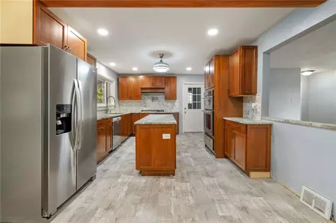 138 Mowry Rd, Monaca, PA 15061 photo 12