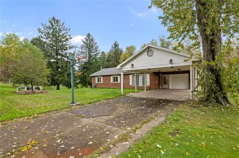 138 Mowry Rd, Monaca, PA 15061 photo 4