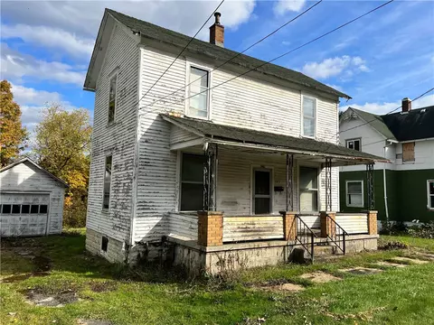 143 N High St, Greenville, PA 16125