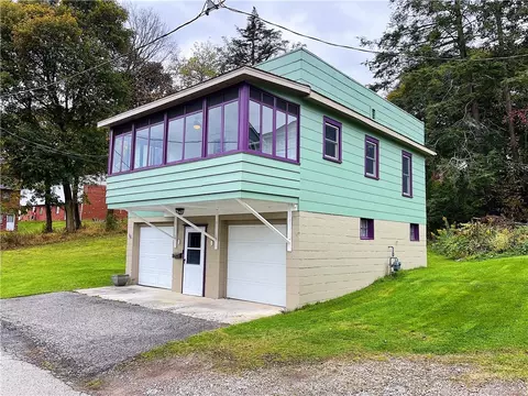 156 R Houston St, Somerset, PA 15501