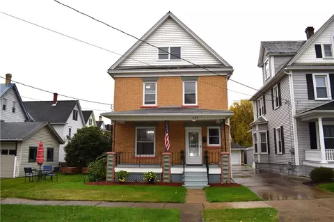 409 6th St, Franklin, PA 16323