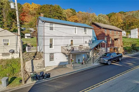 805 E Main St, West Newton, PA 15089
