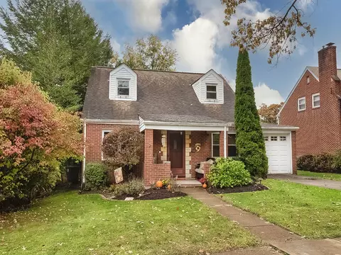 653 9th St, Oakmont, PA 15139
