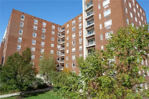 4625 5th Ave #815, Pittsburgh, PA 15213