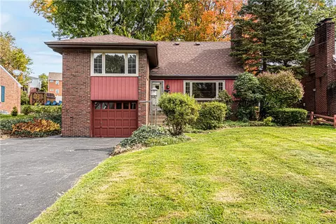 184 Glenview Dr, New Kensington, PA 15068