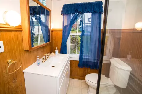 1834 Devonshire Rd, Coraopolis, PA 15108 photo 21