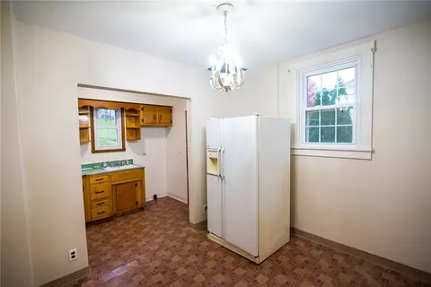 1834 Devonshire Rd, Coraopolis, PA 15108 photo 12