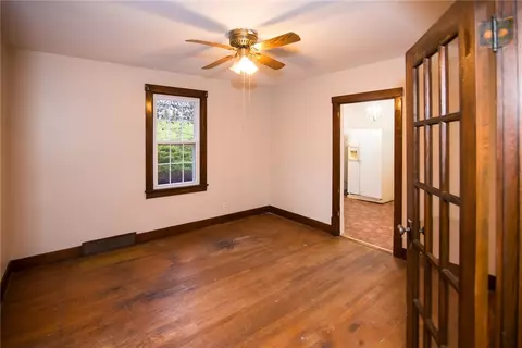 1834 Devonshire Rd, Coraopolis, PA 15108 photo 10