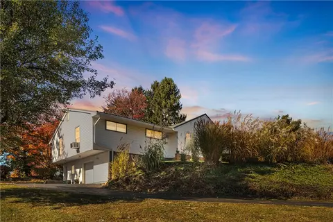 30 Neville Rd, Beaver, PA 15009