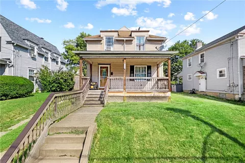 1718 Irwin St, Aliquippa, PA 15001
