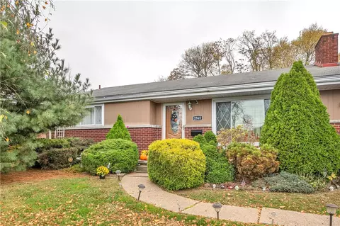 2565 Carl Ave, New Kensington, PA 15068