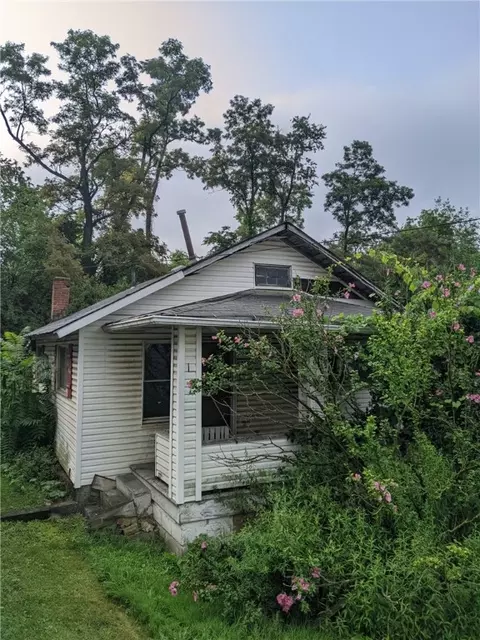 2647 Woodlawn Dr, Monroeville, PA 15146