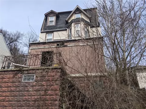 12 Joseph St, Pittsburgh, PA 15209
