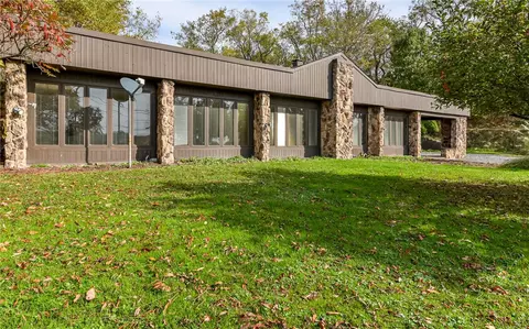3656 Graham School Rd, Cranberry Township, PA 16066