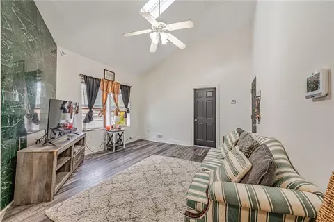 1519 Alton St, Pittsburgh, PA 15216 photo 5