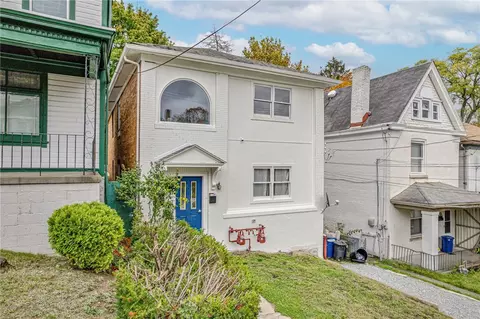 1519 Alton St, Pittsburgh, PA 15216 photo 2