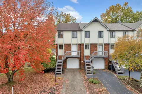 637 Sunset Cir, Cranberry Township, PA 16066