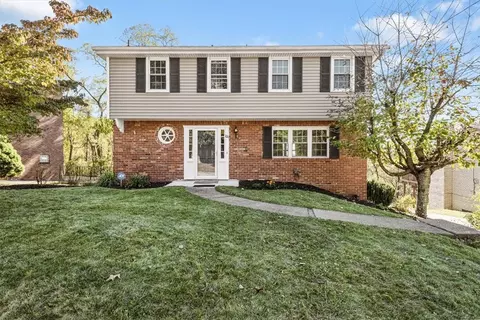 220 Briaridge Dr, Turtle Creek, PA 15145