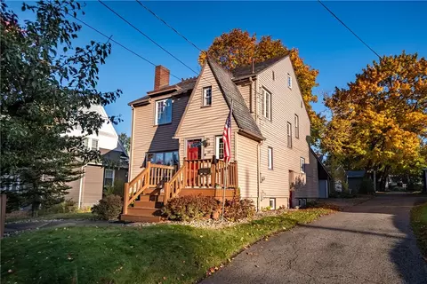 885 Alcoma St, Sharon, PA 16146