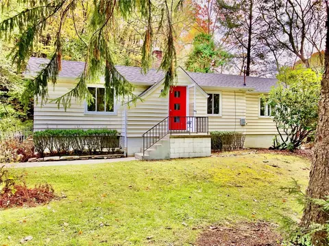 508 Little Pine Creek Rd, Pittsburgh, PA 15223