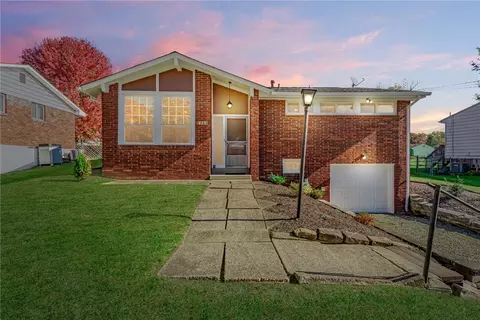 415 Alpine Village Dr, Monroeville, PA 15146