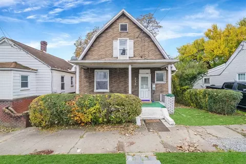 225 Hayes Ave, Washington, PA 15301