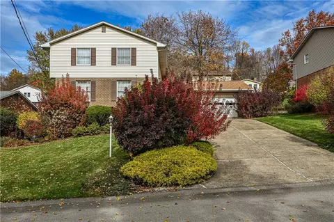 133 Sherwood Dr, Greensburg, PA 15601