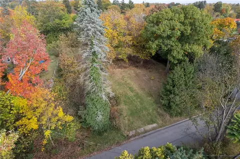 104 Maplewood Dr, Beaver, PA 15009