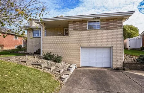 636 S Geary St, Mount Pleasant, PA 15666