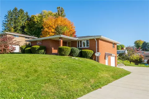 232 Crescent Dr, Washington, PA 15301