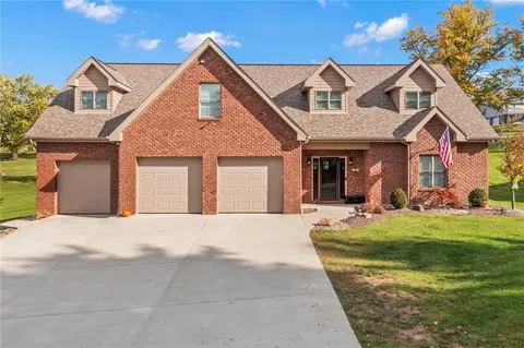 21 Guinn Dr, Washington, PA 15301