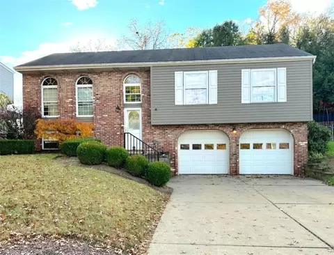 131 Dinwiddie Dr, New Kensington, PA 15068