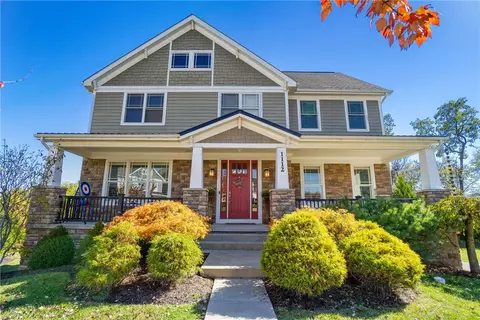 1112 Gromwell Ln, Bridgeville, PA 15017