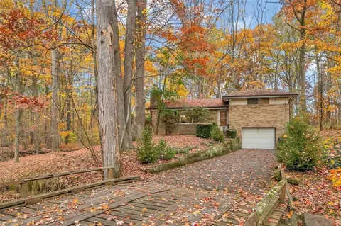 128 Crescent Hill Dr, Sarver, PA 16055