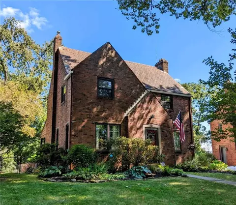 201 Overdale Rd, Forest Hills, PA 15221