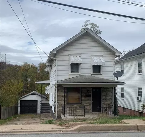 407 N 4th St, Jeannette, PA 15644